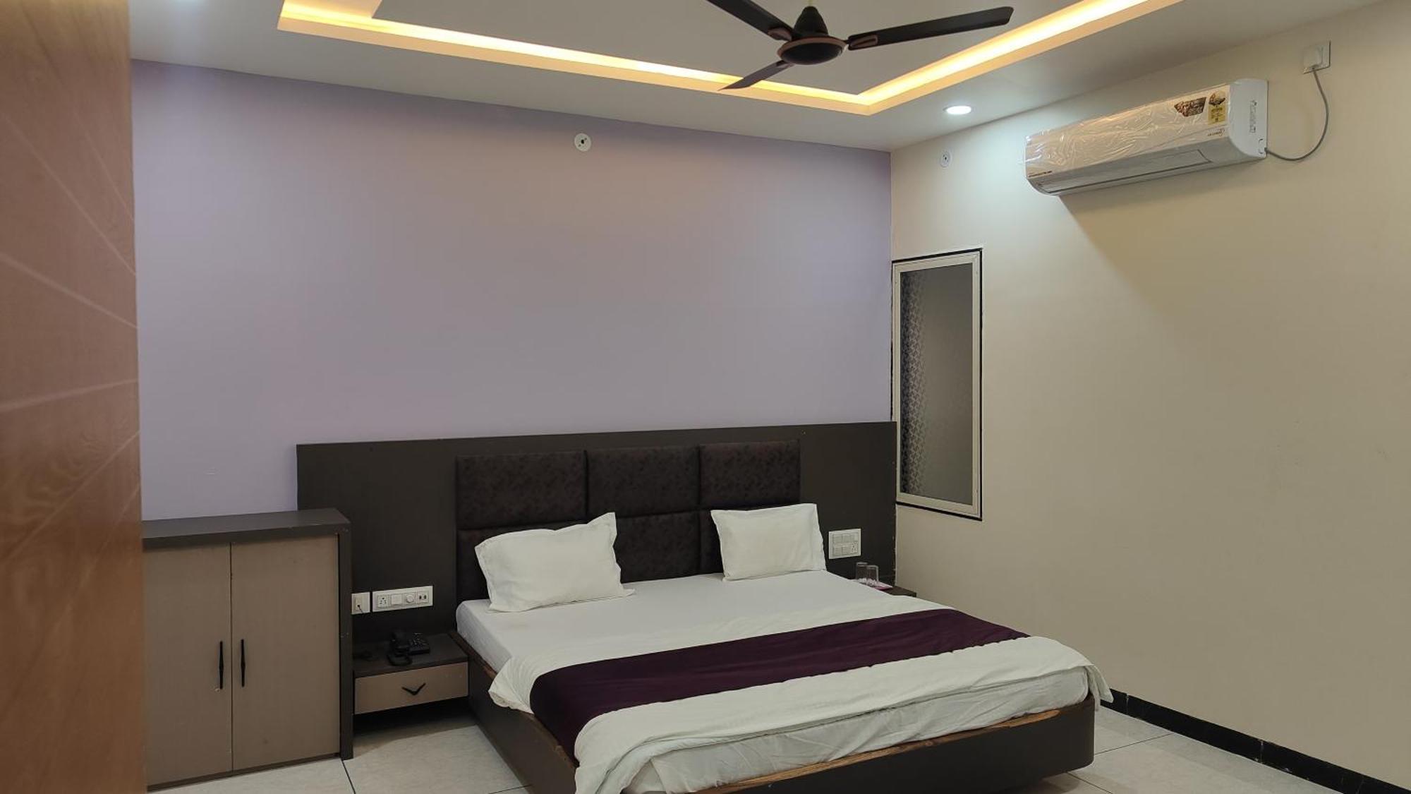 Yashomati Hotel Maheshwar 외부 사진